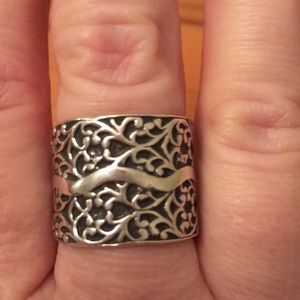 Silpada Sterling Silver Floral Vine ring size 9